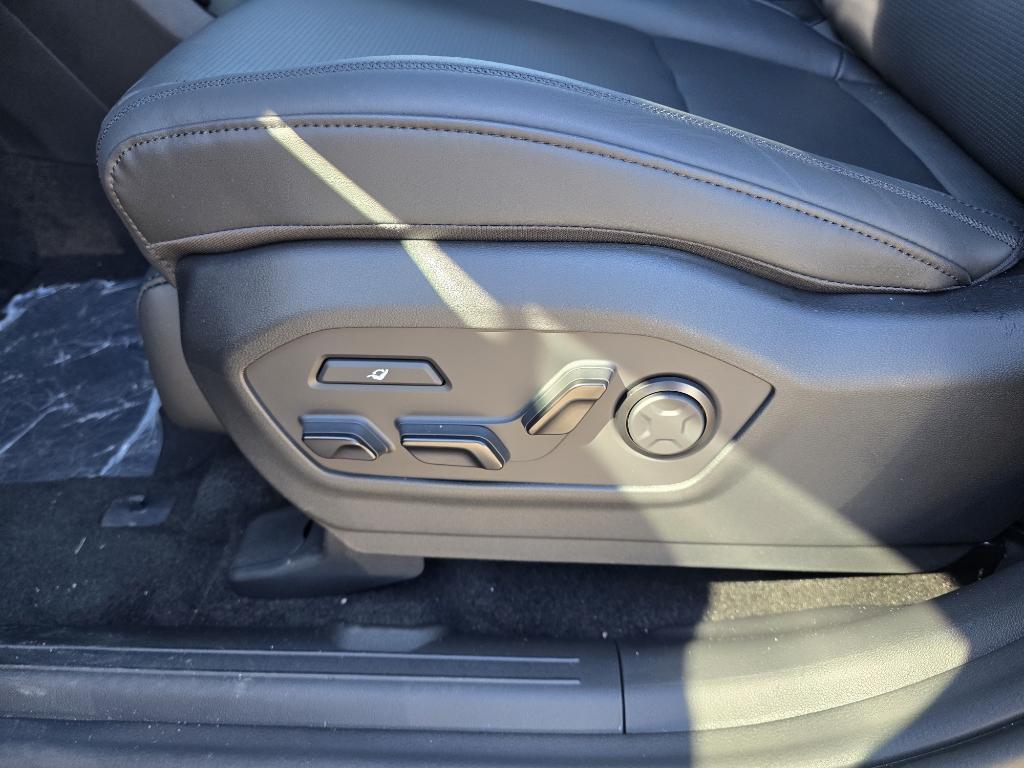 new 2026 Hyundai SANTA FE HEV car, priced at $53,105