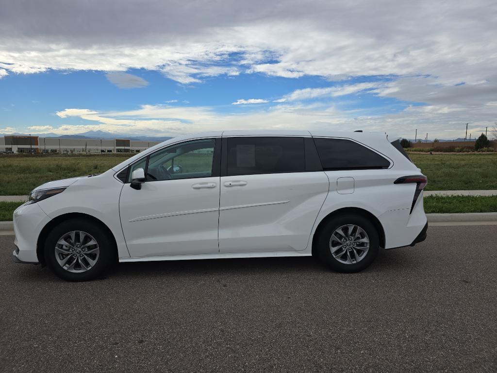 used 2024 Toyota Sienna car, priced at $40,286