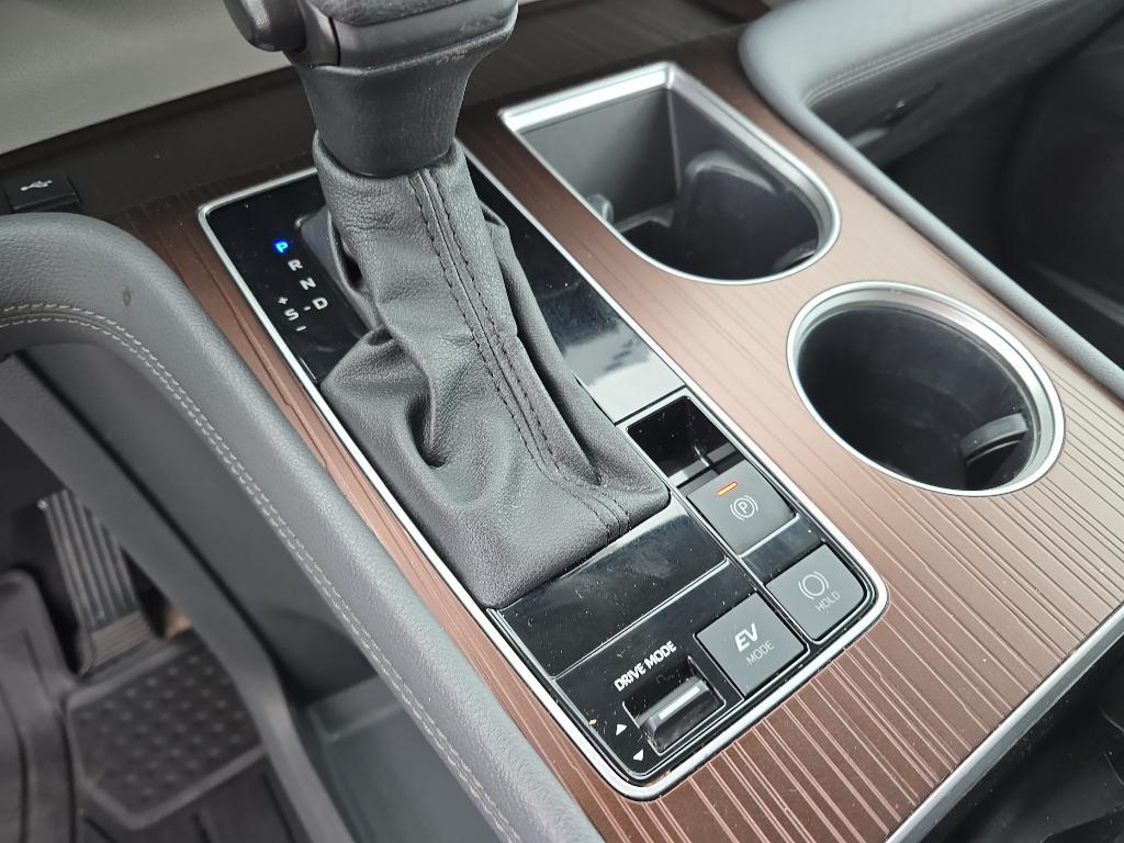 used 2024 Toyota Sienna car, priced at $40,286