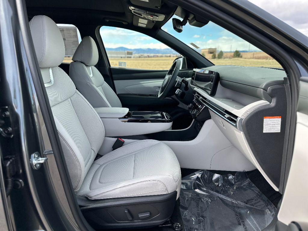 new 2025 Hyundai TUCSON Hybrid car, priced at $40,347