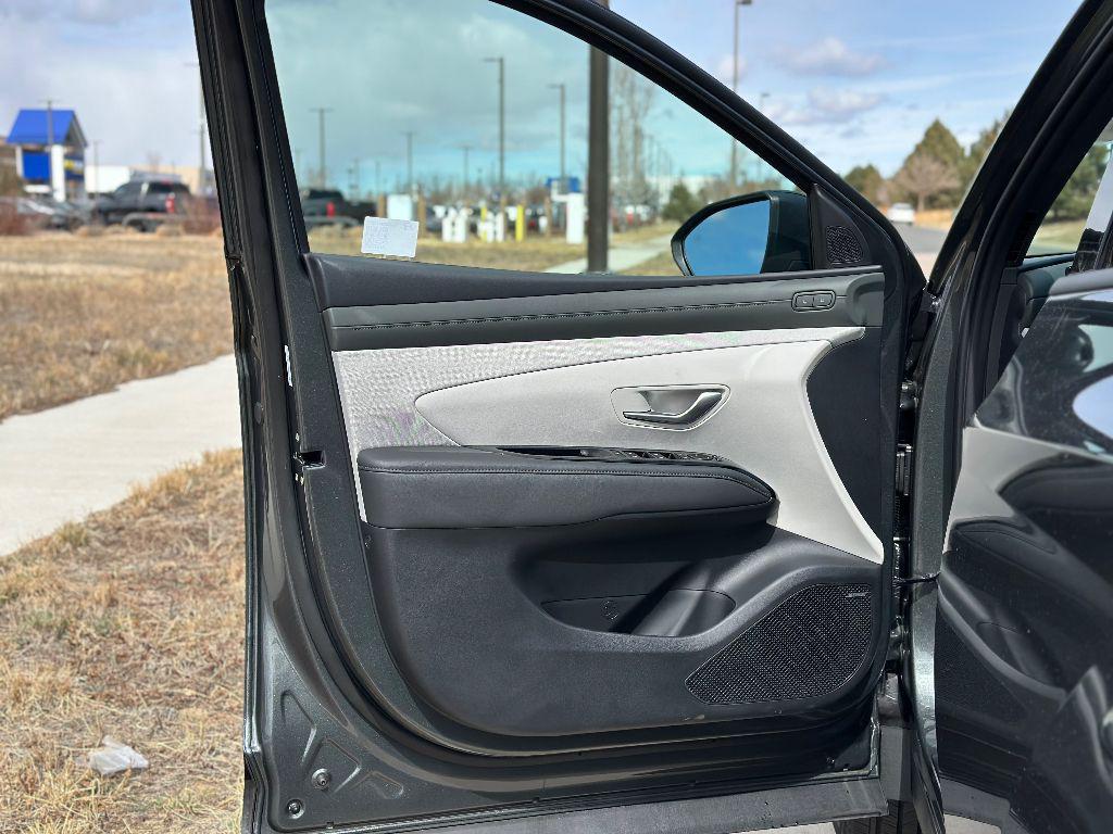 new 2025 Hyundai TUCSON Hybrid car, priced at $40,347