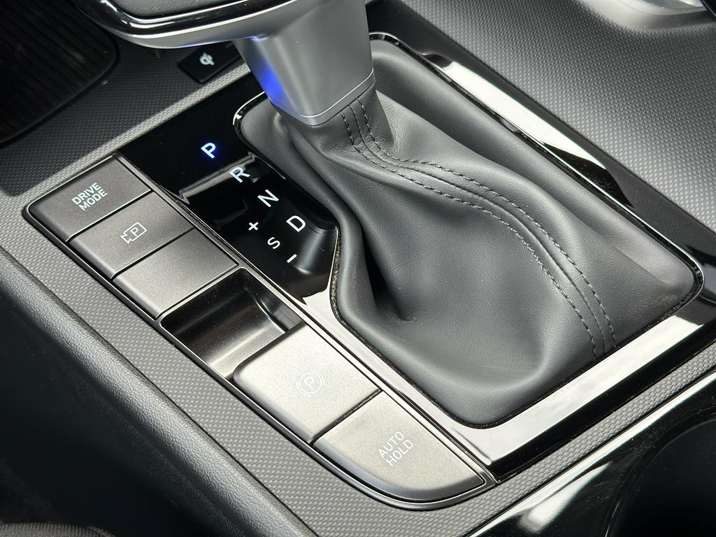 new 2025 Hyundai ELANTRA HEV car, priced at $27,583