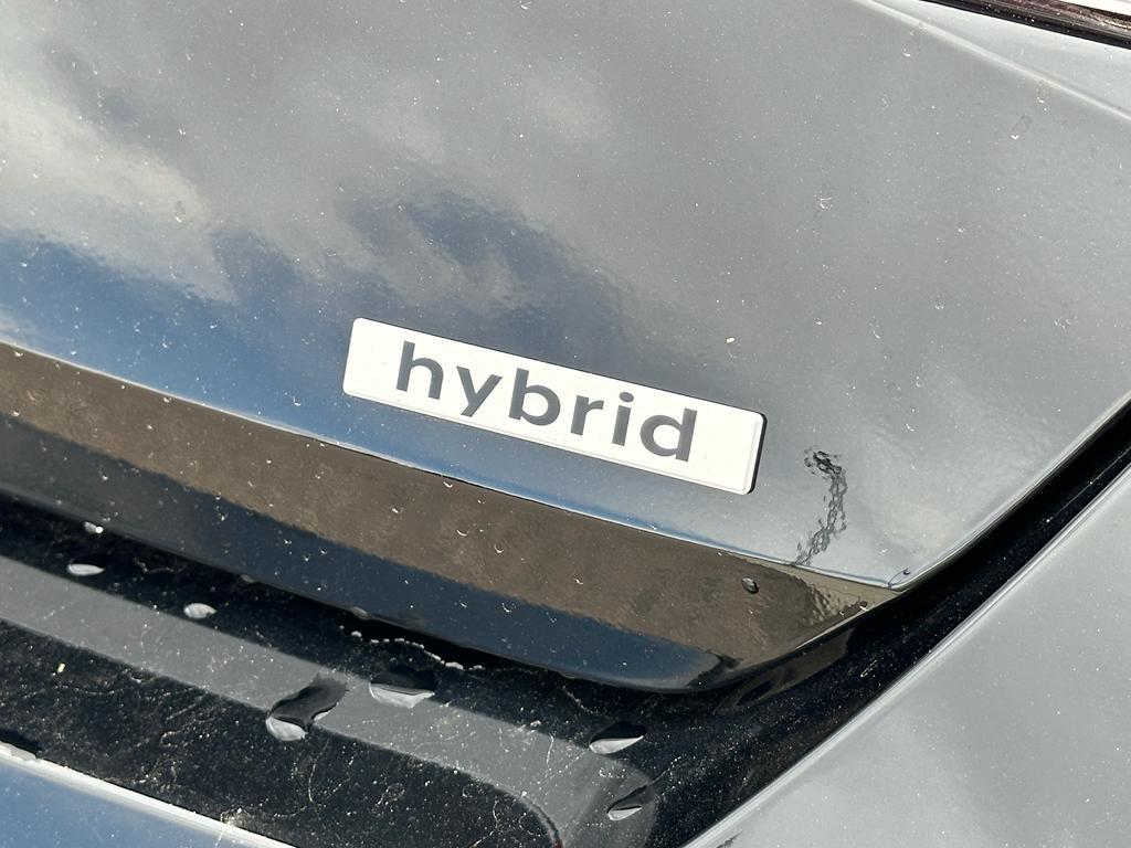 new 2025 Hyundai ELANTRA HEV car, priced at $27,583