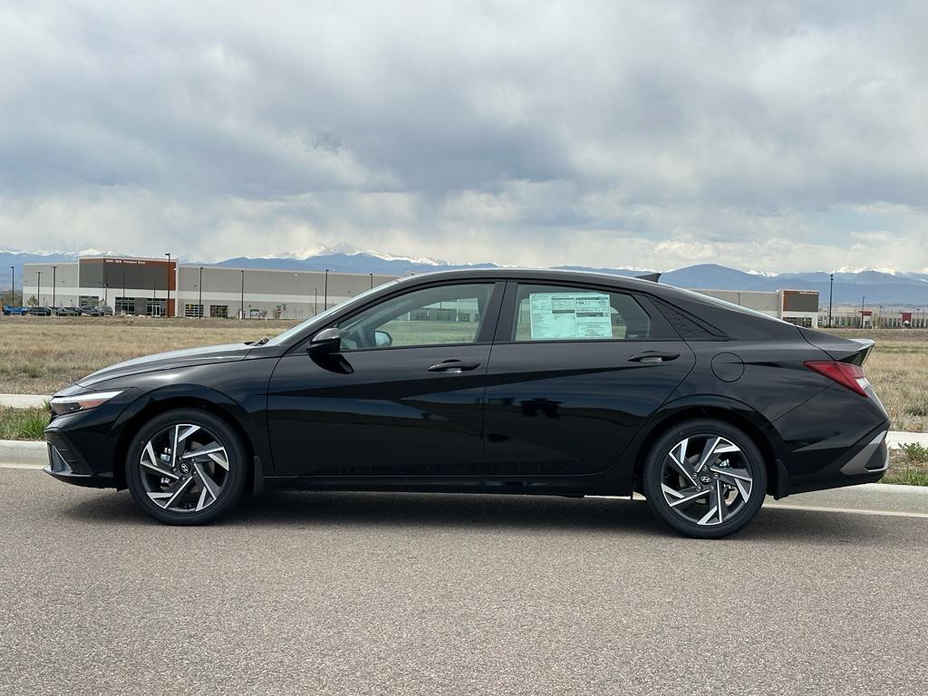 new 2025 Hyundai ELANTRA HEV car, priced at $27,583