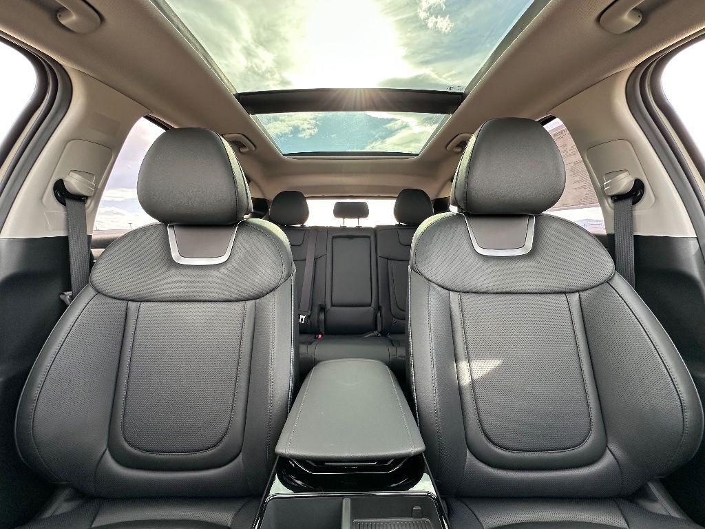 new 2025 Hyundai TUCSON Hybrid car, priced at $40,347