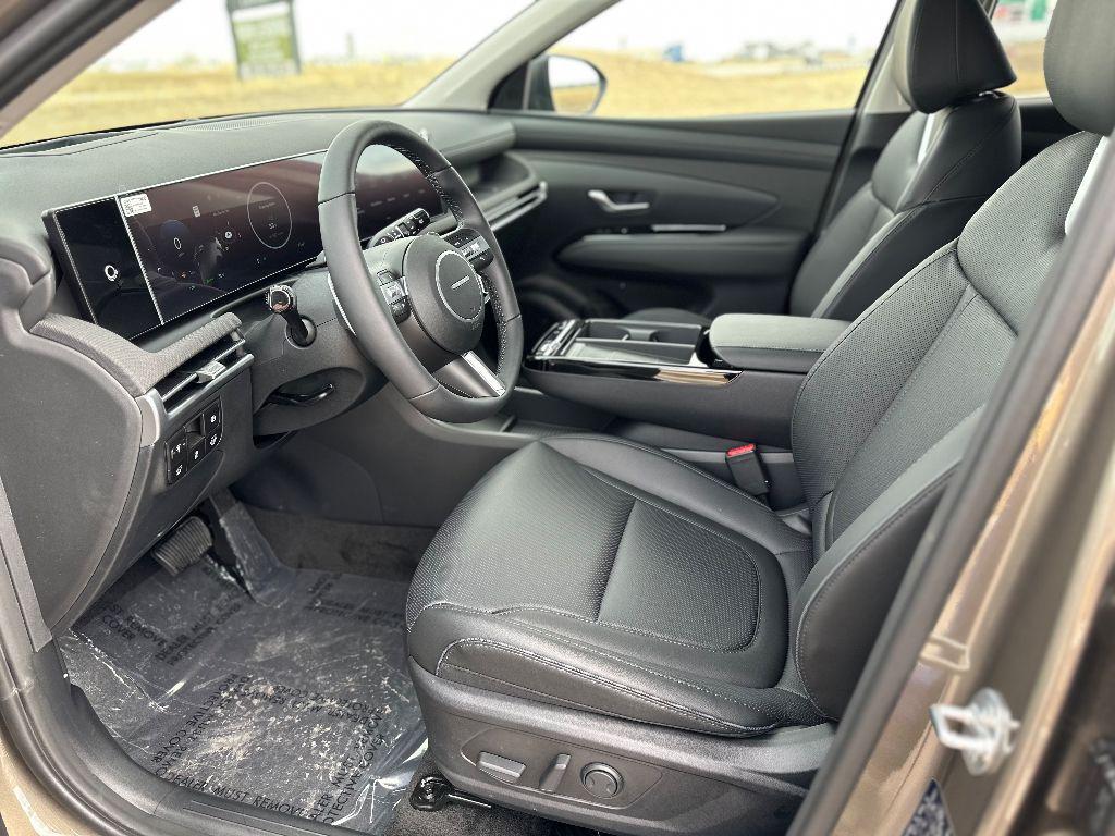 new 2025 Hyundai TUCSON Hybrid car, priced at $40,347