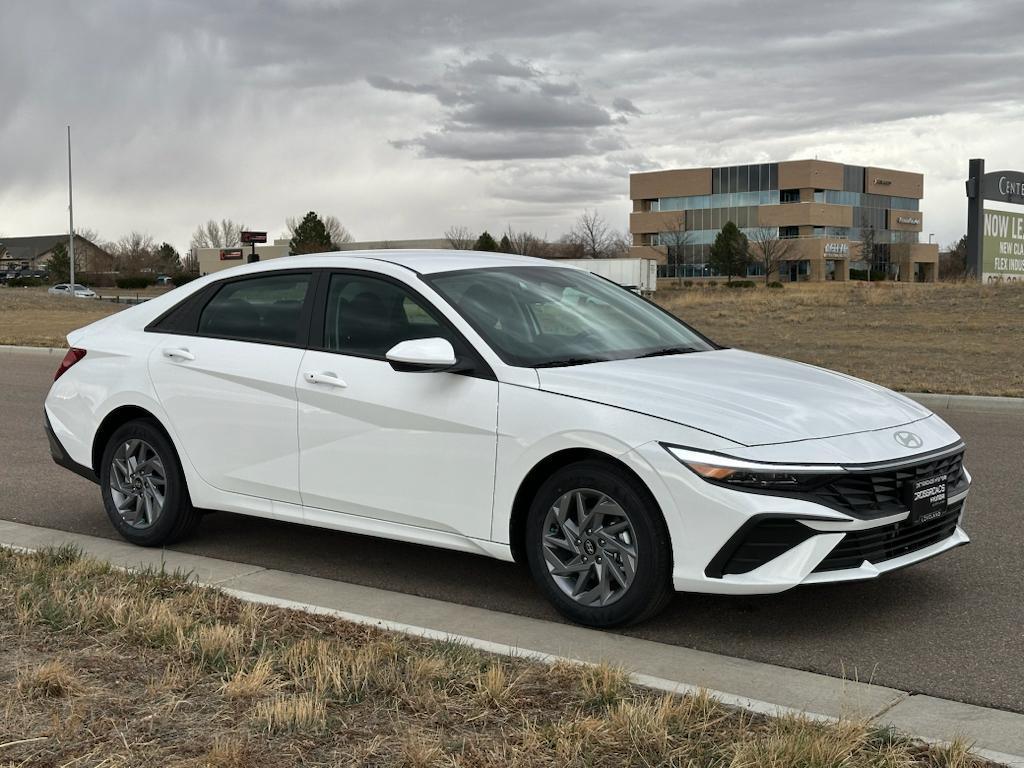 new 2025 Hyundai ELANTRA HEV car, priced at $25,438