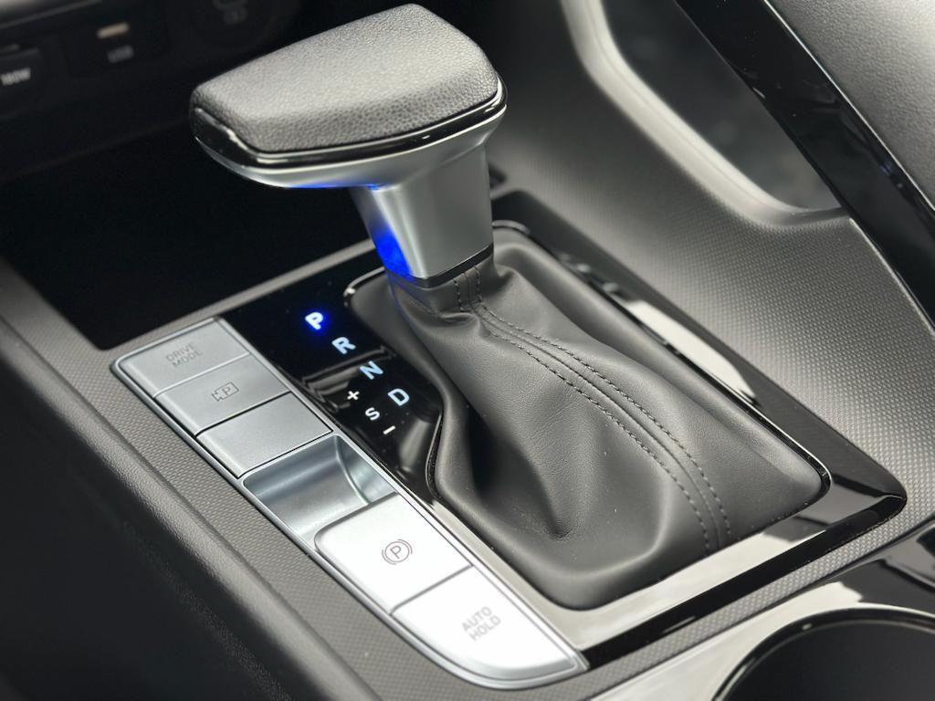 new 2025 Hyundai ELANTRA HEV car, priced at $25,438