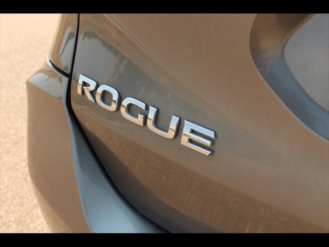used 2018 Nissan Rogue car, priced at $15,764