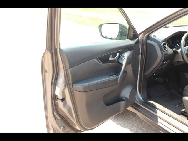 used 2018 Nissan Rogue car, priced at $15,764