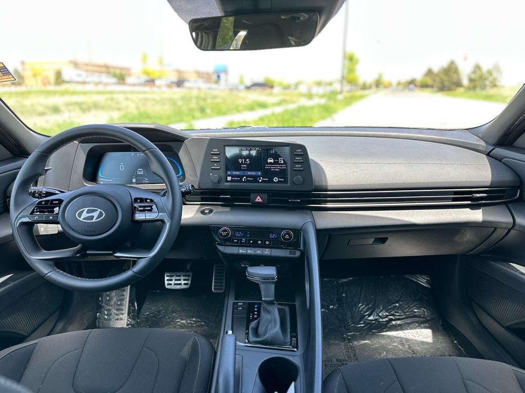 new 2025 Hyundai Elantra car, priced at $22,805