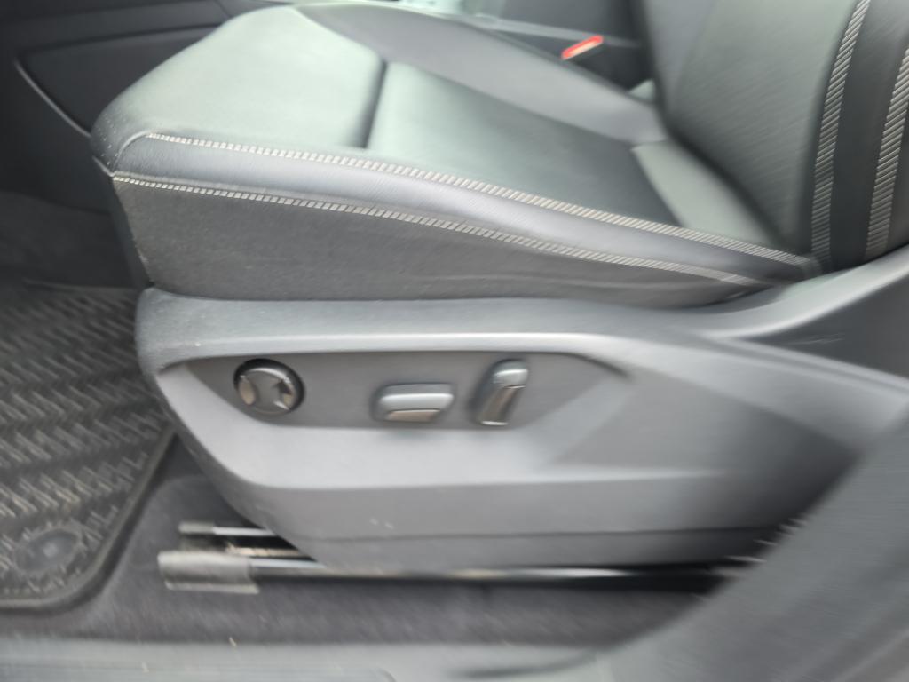 used 2021 Volkswagen Atlas car, priced at $21,996