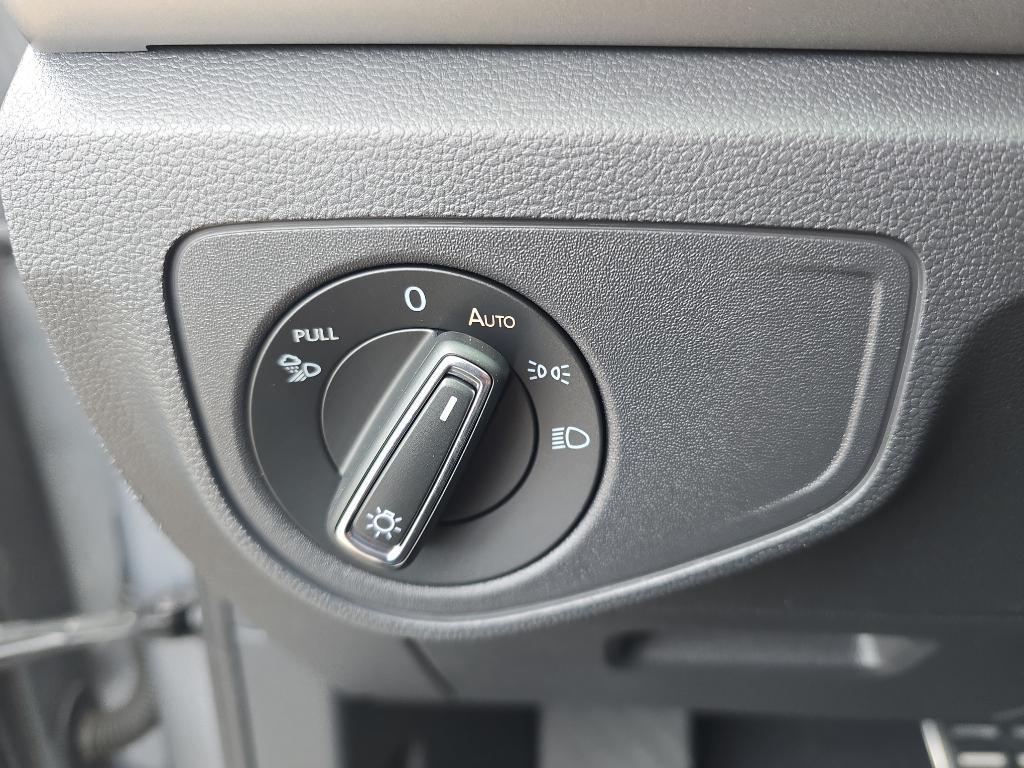 used 2021 Volkswagen Atlas car, priced at $21,996