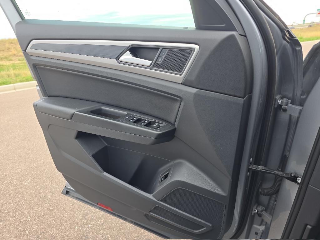 used 2021 Volkswagen Atlas car, priced at $21,996