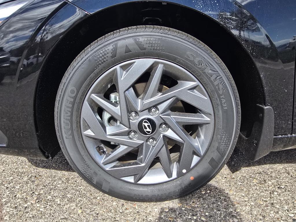 new 2025 Hyundai ELANTRA HEV car, priced at $25,538