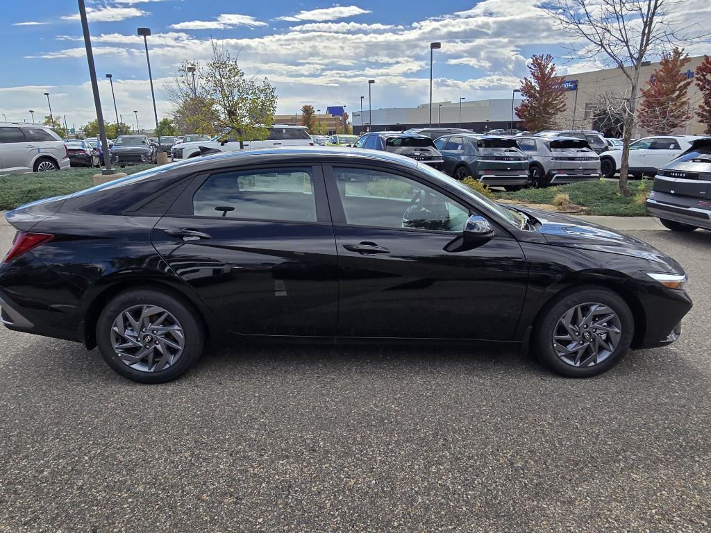 new 2025 Hyundai ELANTRA HEV car, priced at $25,538