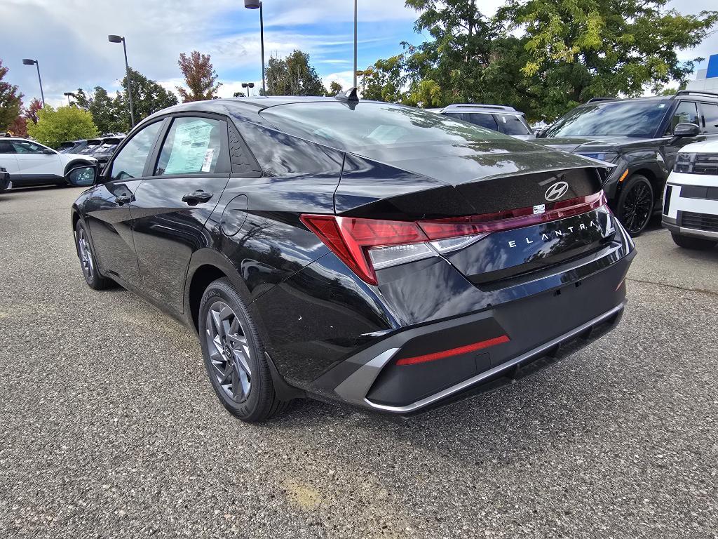 new 2025 Hyundai ELANTRA HEV car, priced at $25,538