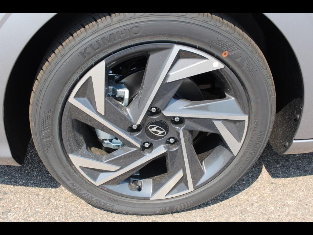 new 2025 Hyundai Elantra car, priced at $23,244