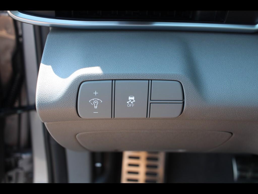 new 2025 Hyundai Elantra car, priced at $23,244