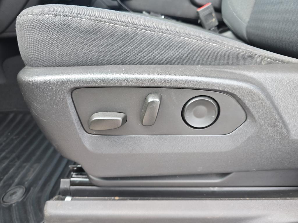 used 2024 Chevrolet Silverado 1500 car, priced at $37,996