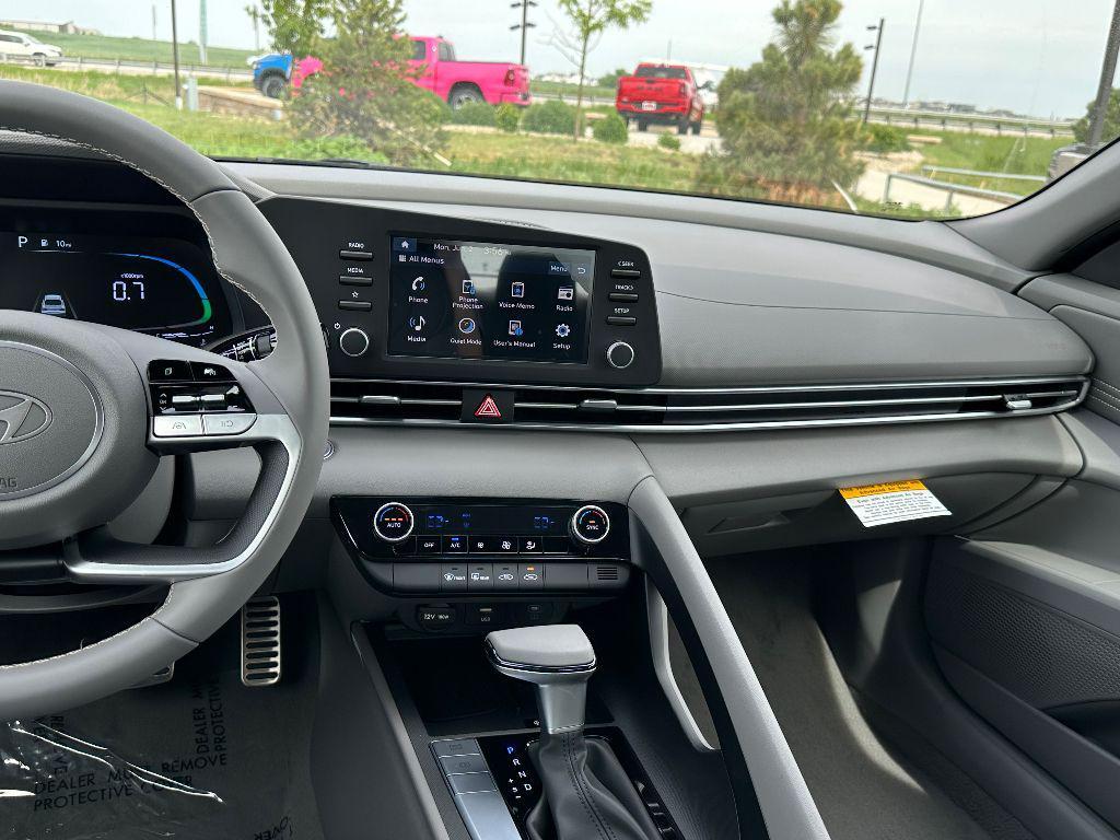 new 2025 Hyundai Elantra car, priced at $23,244