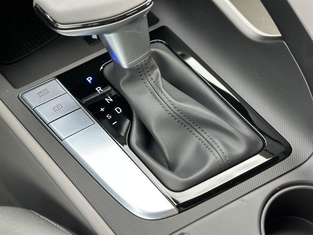 new 2025 Hyundai Elantra car, priced at $23,244