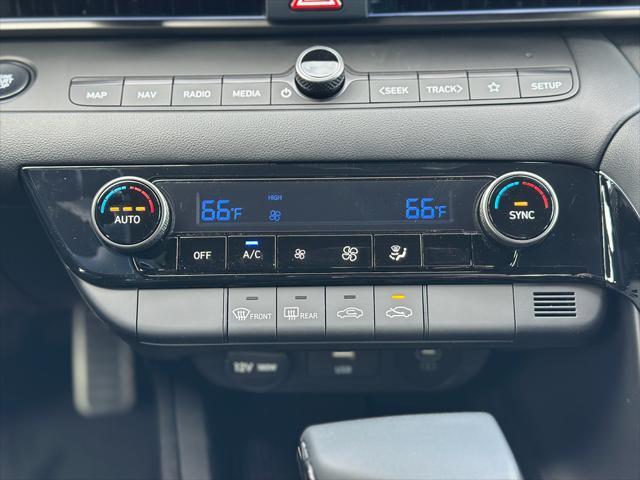 new 2025 Hyundai Elantra car, priced at $29,090