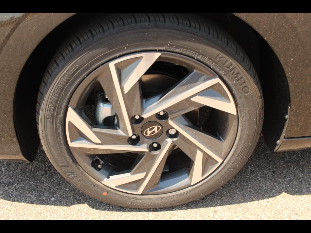 new 2025 Hyundai Elantra car, priced at $23,180