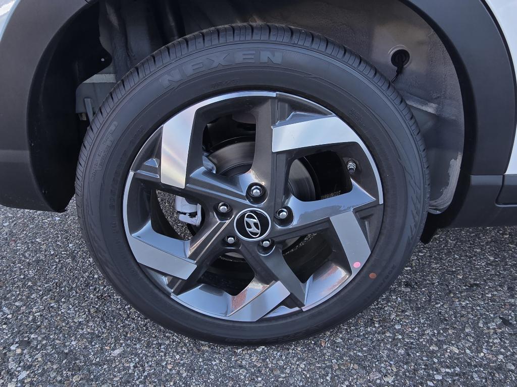 new 2025 Hyundai Venue car, priced at $22,732