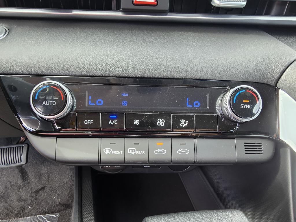 new 2025 Hyundai ELANTRA HEV car, priced at $25,457