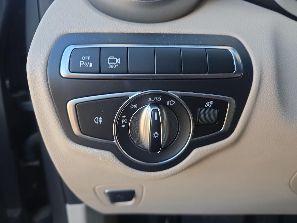 used 2019 Mercedes-Benz GLC 300 car, priced at $20,259