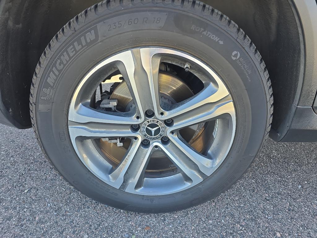 used 2019 Mercedes-Benz GLC 300 car, priced at $20,259