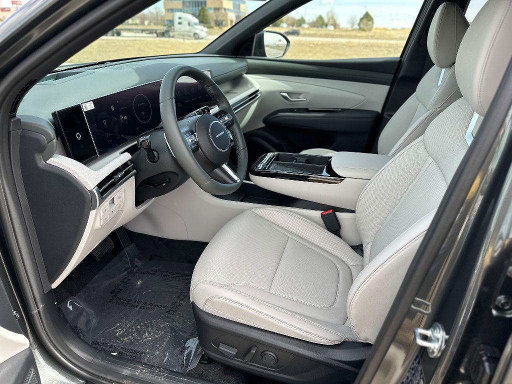 new 2025 Hyundai TUCSON Hybrid car, priced at $40,347