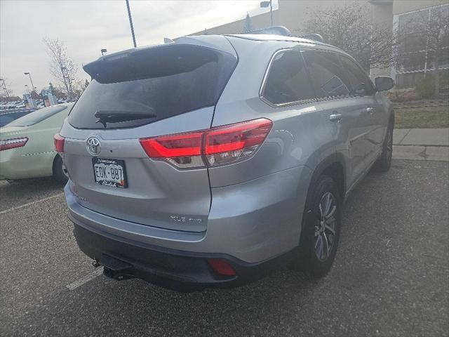 used 2017 Toyota Highlander car