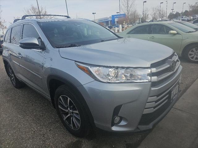 used 2017 Toyota Highlander car