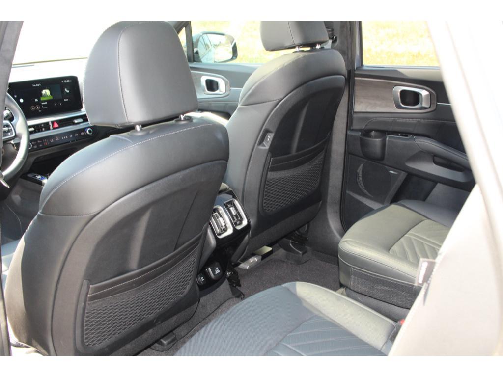 used 2025 Kia Sorento car, priced at $40,557
