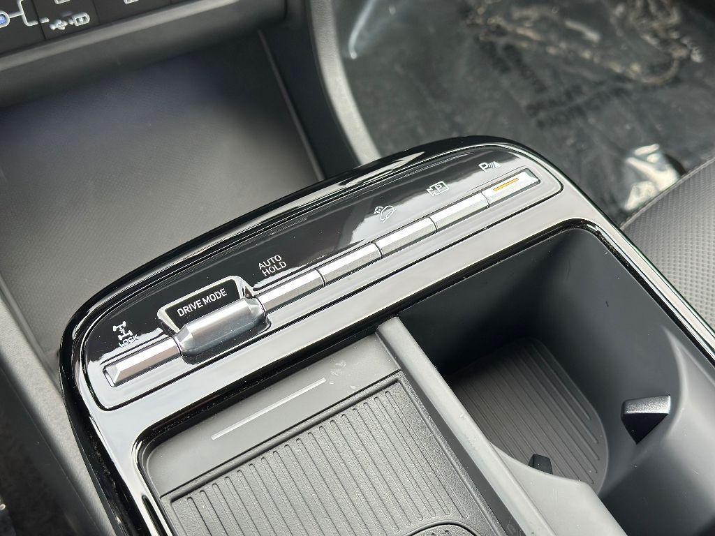 new 2025 Hyundai TUCSON Hybrid car, priced at $40,357