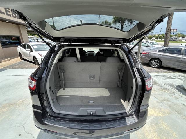 used 2017 Chevrolet Traverse car, priced at $8,988