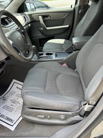 used 2017 Chevrolet Traverse car, priced at $8,988