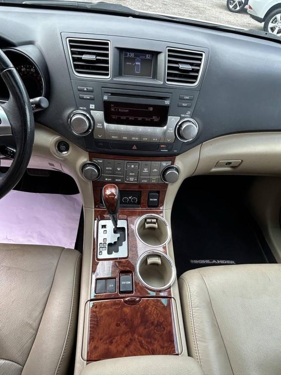 used 2011 Toyota Highlander car, priced at $12,988