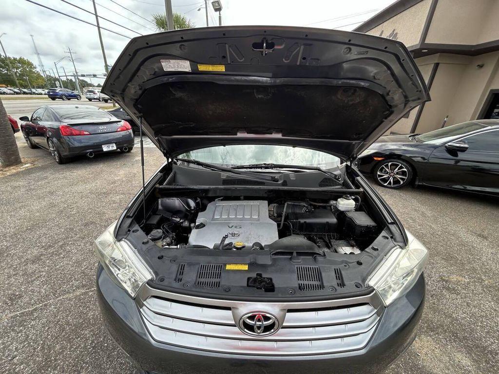 used 2012 Toyota Highlander car, priced at $13,988