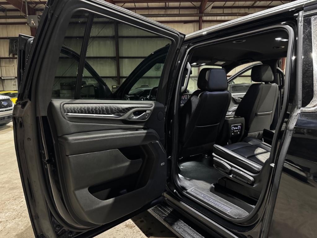 used 2023 GMC Yukon XL car, priced at $52,999