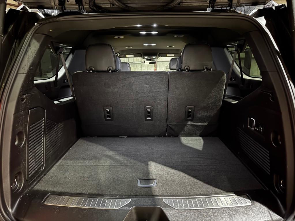 used 2023 GMC Yukon XL car, priced at $52,999