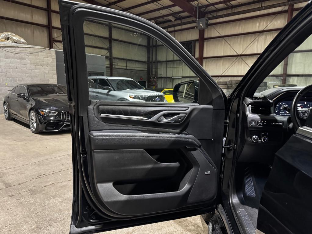used 2023 GMC Yukon XL car, priced at $52,999