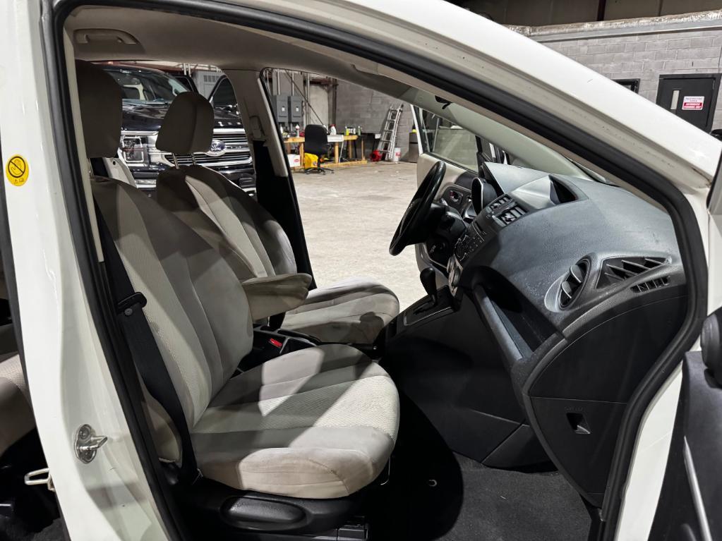 used 2015 Mazda Mazda5 car, priced at $5,999