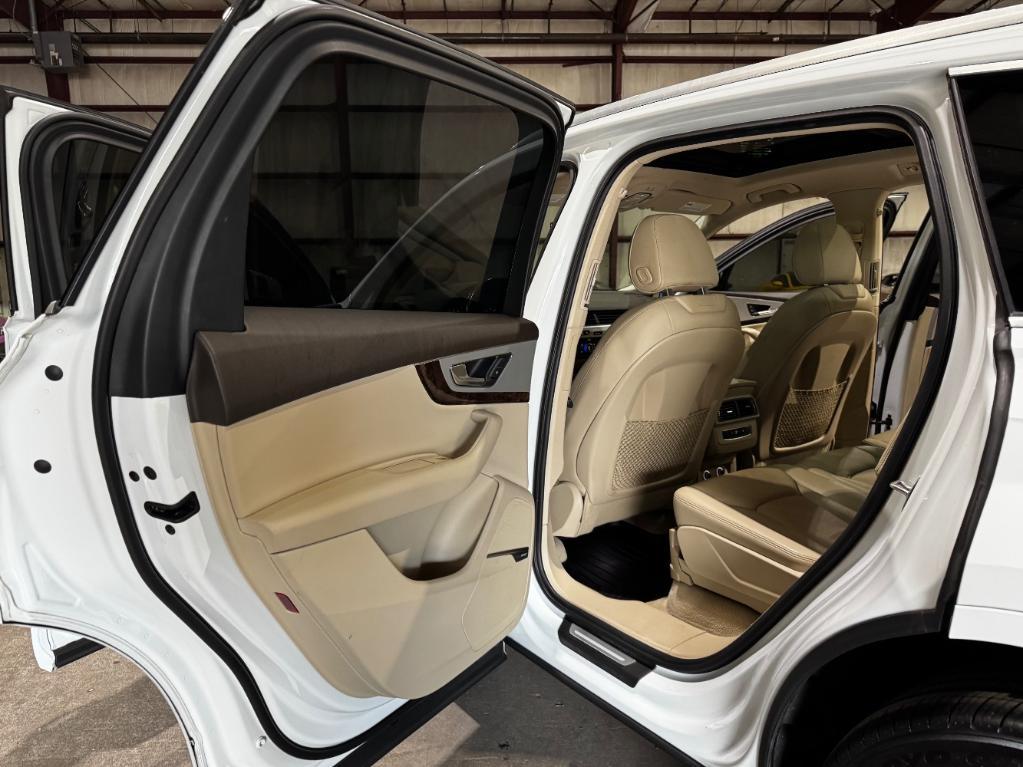 used 2019 Audi Q7 car, priced at $23,999