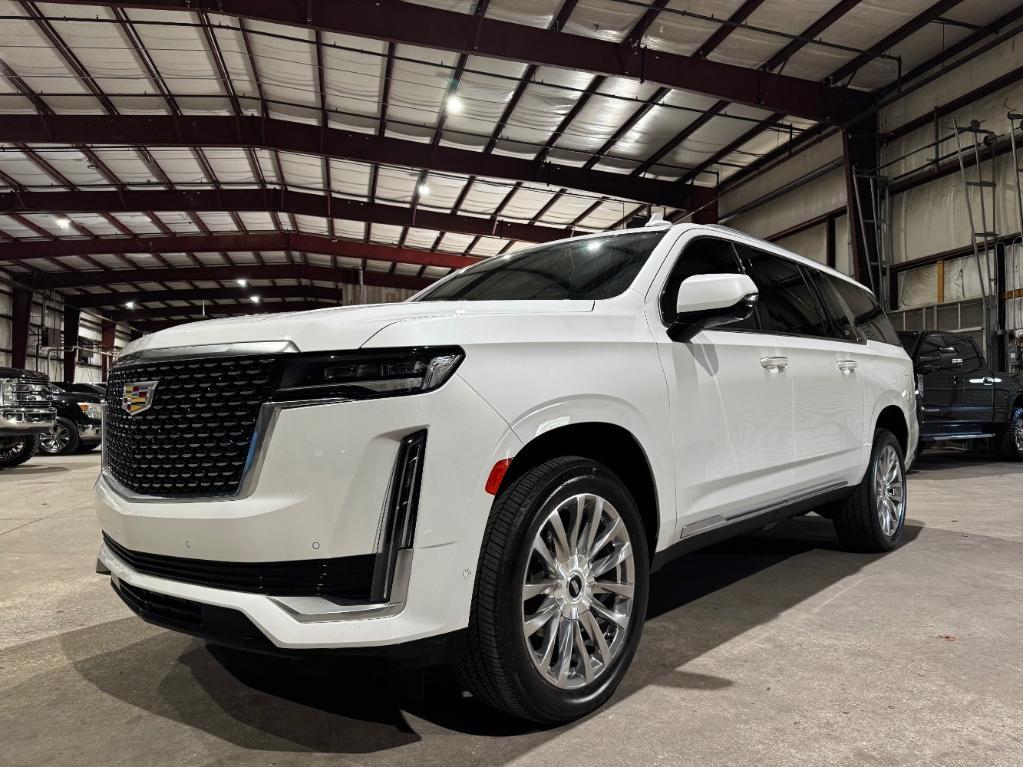 used 2021 Cadillac Escalade ESV car, priced at $52,999