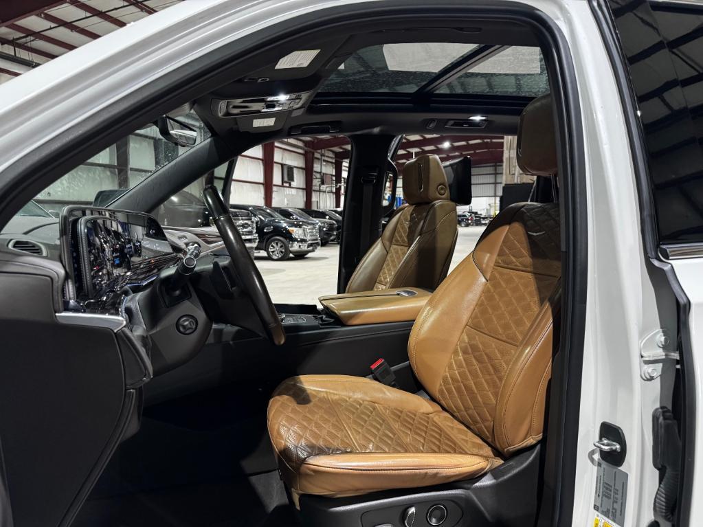 used 2021 Cadillac Escalade ESV car, priced at $52,999