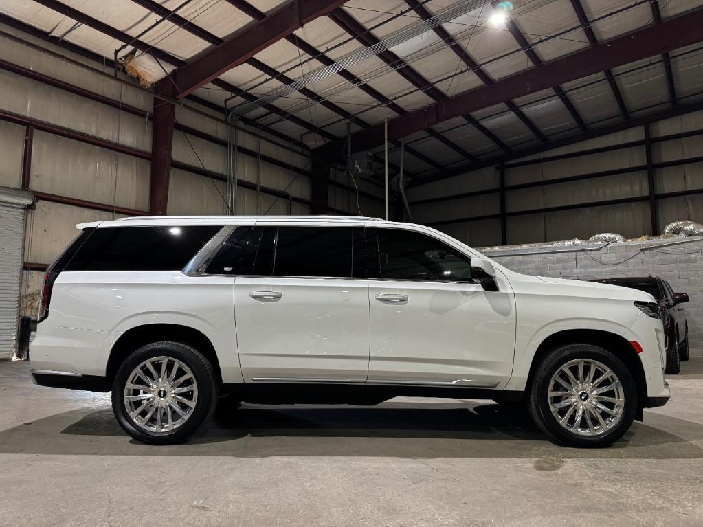 used 2021 Cadillac Escalade ESV car, priced at $52,999