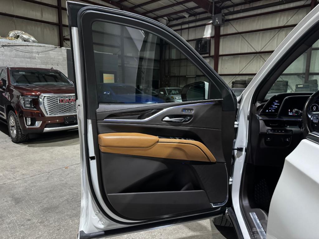 used 2021 Cadillac Escalade ESV car, priced at $52,999